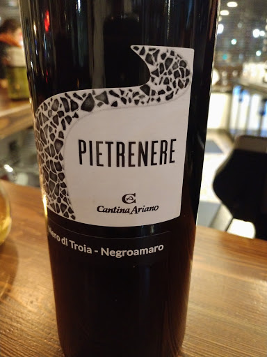 Wine Bar «Downtown Wine Merchants», reviews and photos, 102 Frank H Ogawa Plaza, Oakland, CA 94612, USA