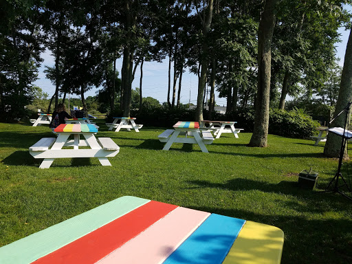 Winery «Bridge Lane Tasting Room», reviews and photos, 35 Cox Neck Rd, Mattituck, NY 11952, USA