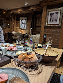 Plats et boissons du Restaurant de fondues Le Monchu Restaurant Savoyard à Chamonix à Chamonix-Mont-Blanc - n°14