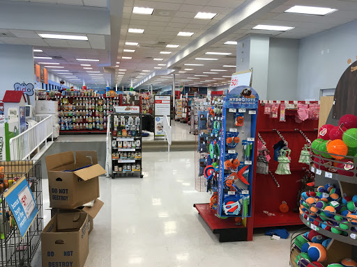 Pet Supply Store «Petco Animal Supplies», reviews and photos, 9078 SE Sunnyside Rd, Clackamas, OR 97015, USA