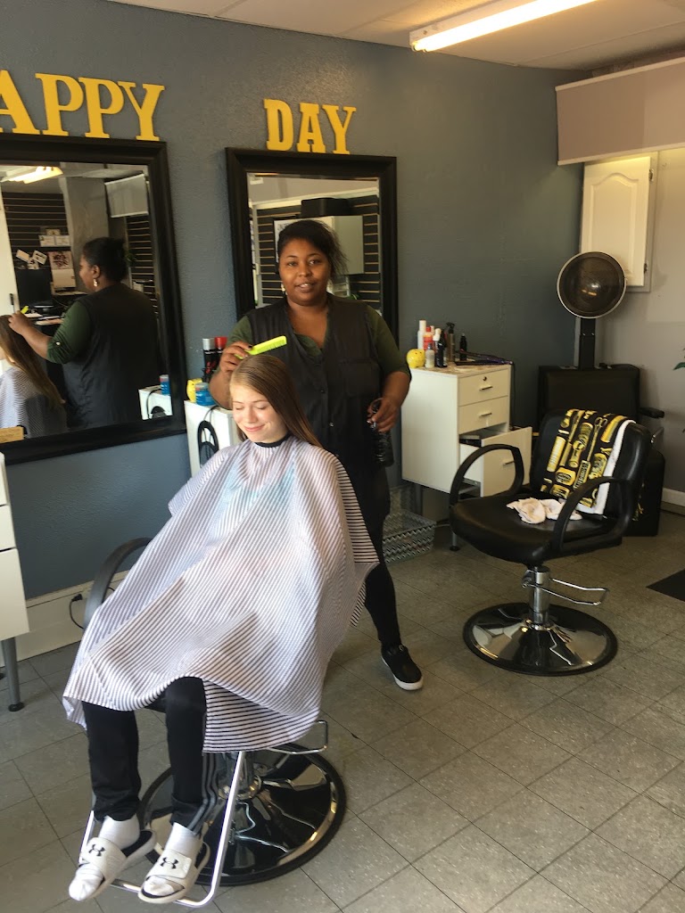 Cut To The Chase Family Hair Salon 64133