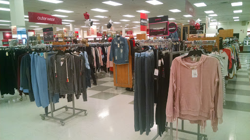 Department Store «T.J. Maxx», reviews and photos, 3 Merchants Row, Rutland, VT 05701, USA