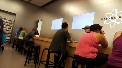 Computer Store «Apple Los Cerritos», reviews and photos, 242 Los Cerritos Center, Cerritos, CA 90703, USA