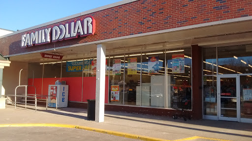 Dollar Store «FAMILY DOLLAR», reviews and photos, 21 Lakeland Plaza, Fox Lake, IL 60020, USA