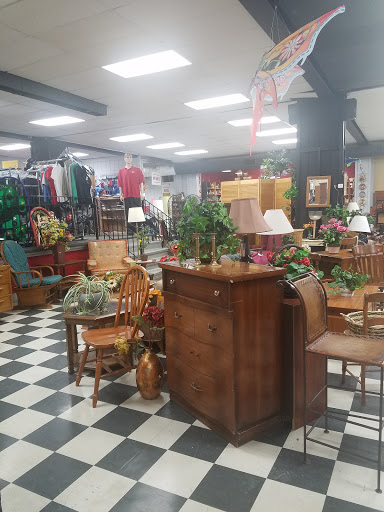 Thrift Store «Hillcrest Thrift Shop», reviews and photos