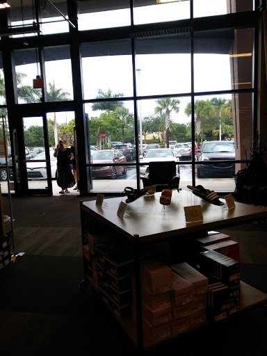 Shoe Store «DSW Designer Shoe Warehouse», reviews and photos, 4401 Lyons Rd, Coconut Creek, FL 33073, USA