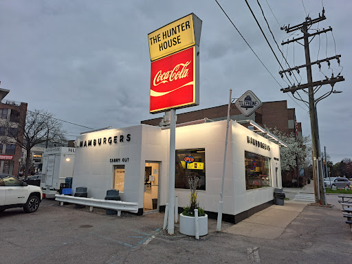 Hamburger Restaurant «Hunter House Hamburgers», reviews and photos, 35075 Woodward Ave, Birmingham, MI 48009, USA