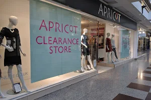 Apricot Clothing - Croydon image