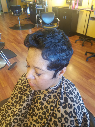 Beauty Salon «Upscale Salon & Weave Center», reviews and photos, 4447 Wade Green Rd, Kennesaw, GA 30144, USA