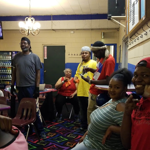 Bowling Alley «Lawn Lanes», reviews and photos, 6750 S Pulaski Rd, Chicago, IL 60629, USA