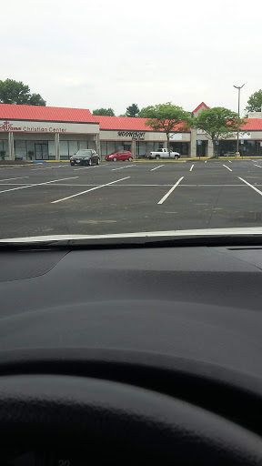 Shopping Mall «Northland Plaza Shopping Center», reviews and photos, 2745 Northland Plaza Dr, Columbus, OH 43231, USA