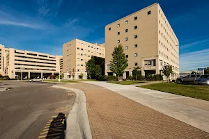 Corewell Health William Beaumont University Hospital Orthopedic Institute - 3535 W 13 Mile Rd image