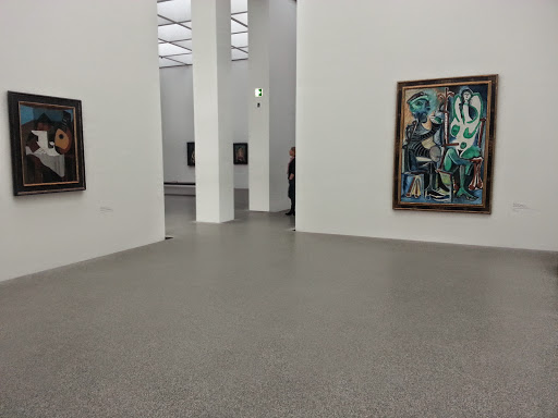 Large art galleries in Munich