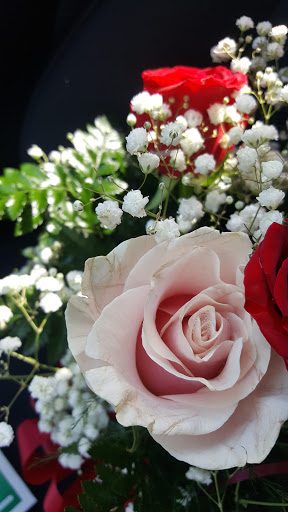 Florist «Blossom Flower Shop», reviews and photos, 906 N Frazier St, Conroe, TX 77301, USA