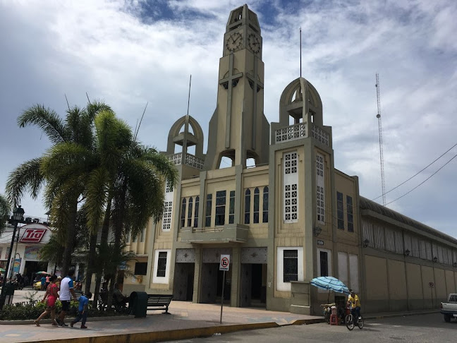 Iglesia Católica San Juan Bautista | El Guabo - Iglesia