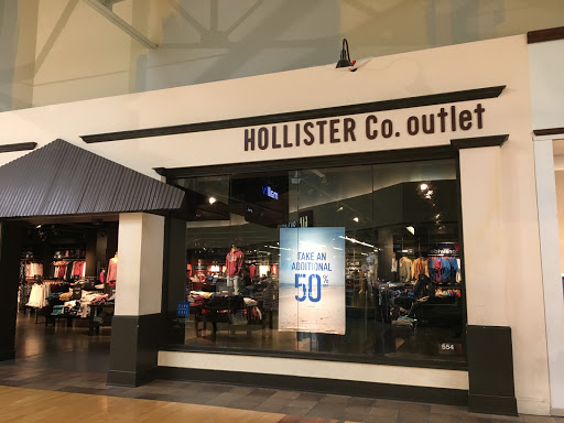 Hollister Co. Outlet, 554 Great Mall Dr, Milpitas, CA 95035, USA, 