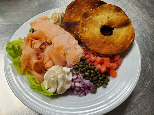 Golf Course «The Clubs of Kingwood - Deerwood Clubhouse», reviews and photos, 1717 Forest Garden Dr, Kingwood, TX 77345, USA