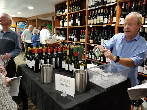 Wine Store «Sunfish Cellars Wine & Spirits», reviews and photos, 803 Sibley Memorial Hwy, St Paul, MN 55118, USA