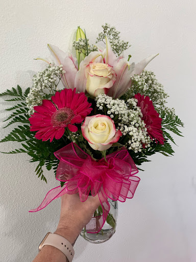 Florist «Flowers N More», reviews and photos, 740 SE Madison St, Albany, OR 97321, USA