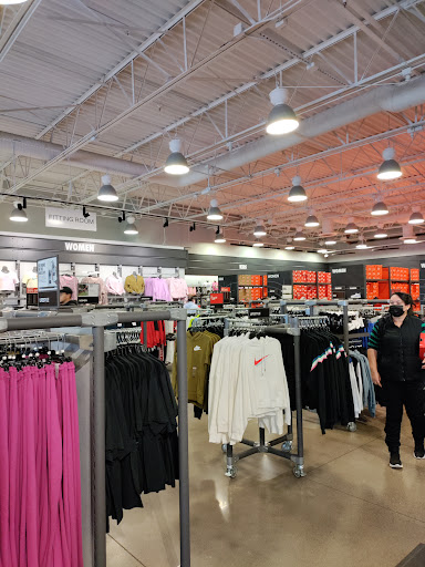 Clothing Store «Nike Factory Store», reviews and photos, 4250 W Anthem Way #375, Anthem, AZ 85086, USA
