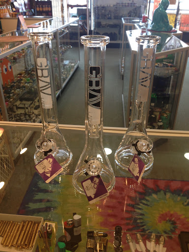 Tobacco Shop «Funky Bean Smoke Shop», reviews and photos, 1163 N Farnsworth Ave, Aurora, IL 60505, USA