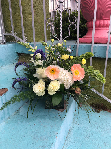 Florist «Dahlia A Florist», reviews and photos, 303 E Stone Ave, Greenville, SC 29609, USA