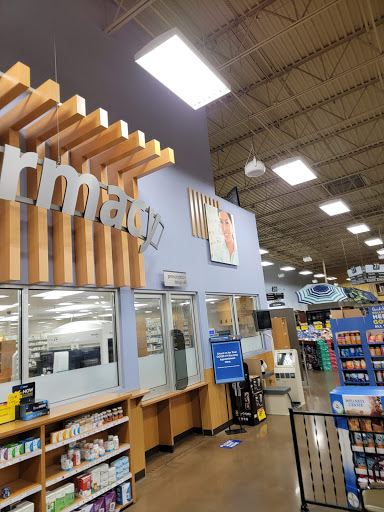 Shopping Mall «Poplar Plaza Shopping Center», reviews and photos, 3440 Poplar Ave, Memphis, TN 38111, USA