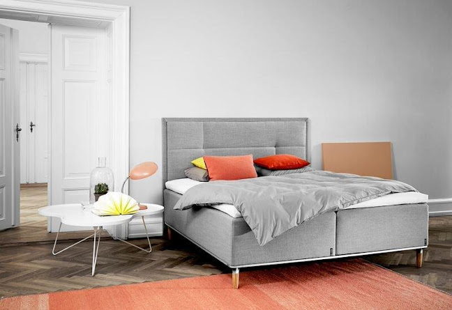 Kommentarer og anmeldelser af Jørgen Hansen Møbler