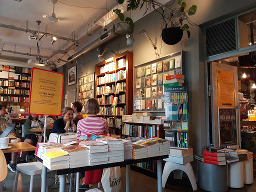 Bookstores open on Sundays Warsaw