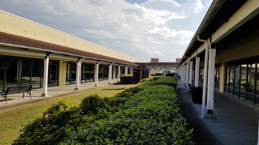 Shopping Mall «Lebanon Outlet Marketplace», reviews and photos, 1 Outlet Village Blvd, Lebanon, TN 37090, USA