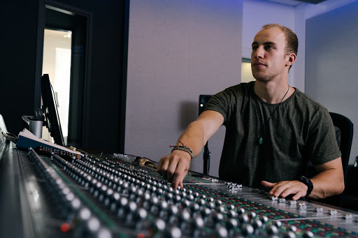 Glen Schaele | Mixing Engineer