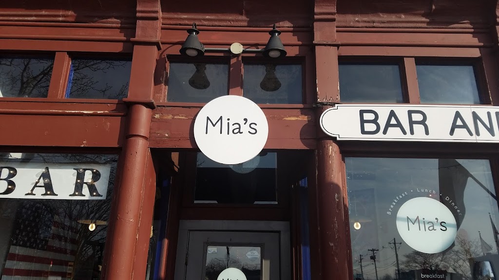 Mia's Cafe 06379
