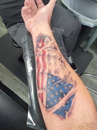 Explore oyster tattoo ideas, creative tattoo ideas in Peoria, available at Top Rocker Tattoo