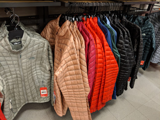 Clothing Store «The North Face Outlet», reviews and photos, 461 Evergreen Ct, Central Valley, NY 10917, USA