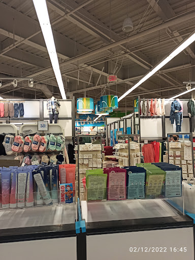 Clothing Store «Old Navy», reviews and photos, 1961 Chain Bridge Rd, McLean, VA 22102, USA