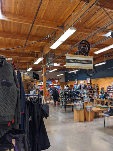 Camping Store «REI», reviews and photos, 7410 SW Bridgeport Rd, Tigard, OR 97224, USA