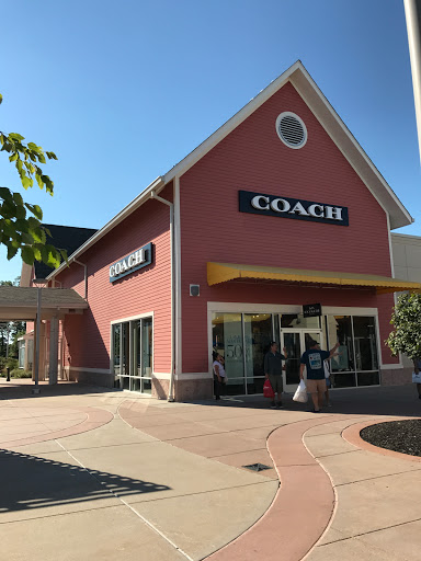 Coach, 1 Premium Outlet Blvd #201, Tinton Falls, NJ 07753, USA, 