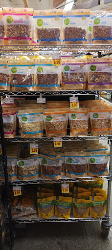 Grocery Store «Quality Food Center», reviews and photos, 1801 N 45th St, Seattle, WA 98103, USA