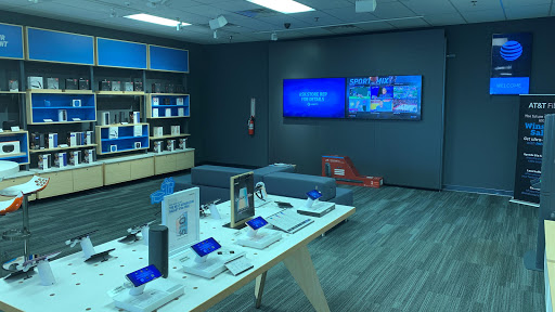 Cell Phone Store «AT&T», reviews and photos, 205 S Stratford Rd d, Winston-Salem, NC 27103, USA