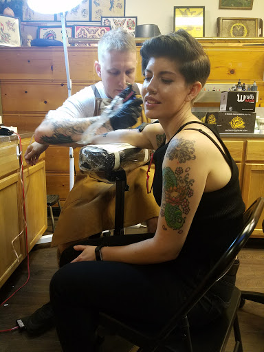 Tattoo Shop «Haight Ashbury Tattoo and Piercing», reviews and photos, 1525 Haight St, San Francisco, CA 94117, USA