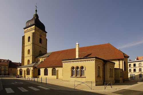 attractions Église Saint-Bénigne de Pontarlier Pontarlier