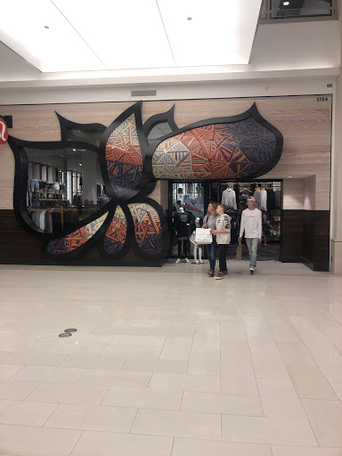 Sportswear Store «lululemon athletica», reviews and photos, 152 South Avenue, Bloomington, MN 55425, USA