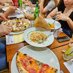 Photo n°1 de l'avis de Cruz. fait le 19/06/2023 à 18:27 sur le  Osteria Pizzeria Re Borbone à Palermo