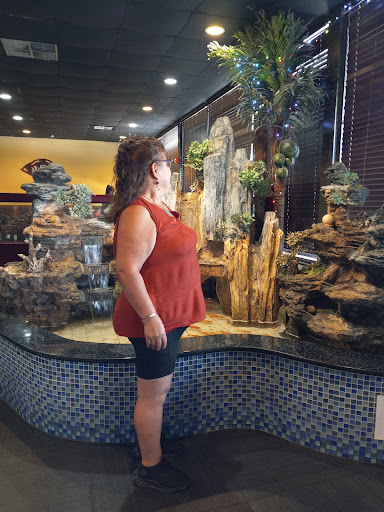 Shopping Mall «Golden Acres Shopping Center», reviews and photos, Oak Tree, South Plainfield, NJ 07080, USA