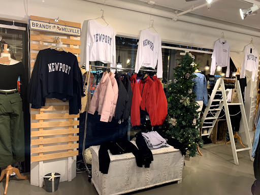 Stores to buy benetton children's clothing Oslo