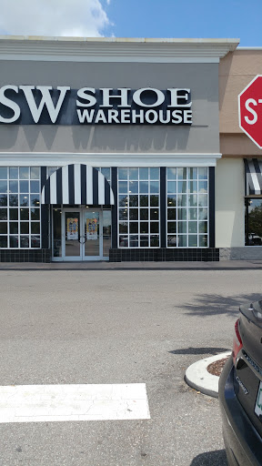 Shoe Store «DSW Designer Shoe Warehouse», reviews and photos, 375 E Altamonte Dr, Altamonte Springs, FL 32701, USA