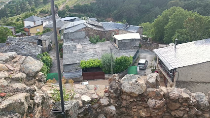 Cociña do Lar - Rúa Penas Forcadas, 26, 32300 Ourense, O, Spain