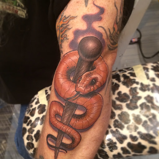 Tattoo Shop «Electric Cheetah», reviews and photos, 57 E Elizabeth Ave, Bethlehem, PA 18018, USA