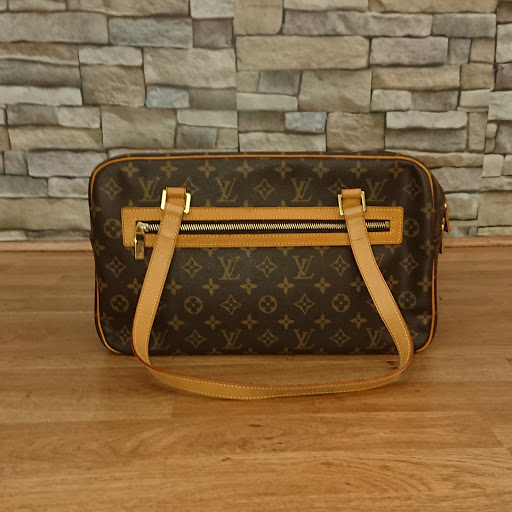 Pawn Shop «Fieldstone Jewelry and Pawn», reviews and photos, 2315 Iris Dr SE, Conyers, GA 30013, USA