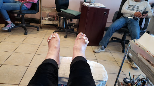 Gilroy Nails image